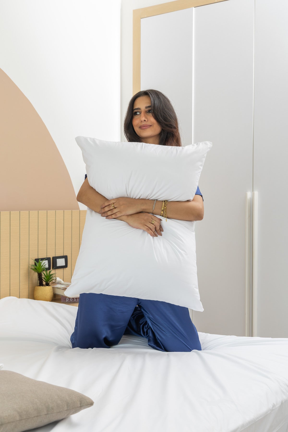 مخدة فندقية | مايكرو فايبر | 60×80 سم | ضمان ١٢ شهر