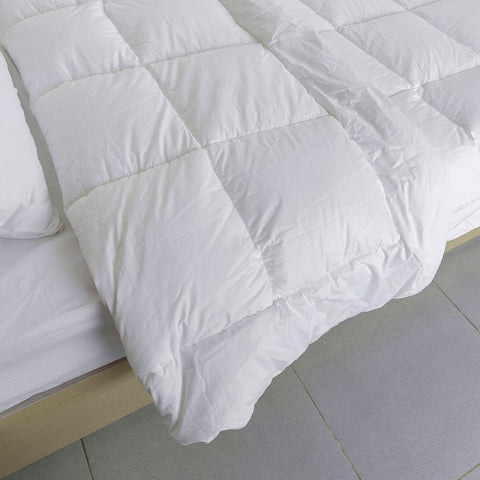 لحاف فندقي | مايكرو فايبر | قماش قطن معالج | ضمان ١٢ شهر